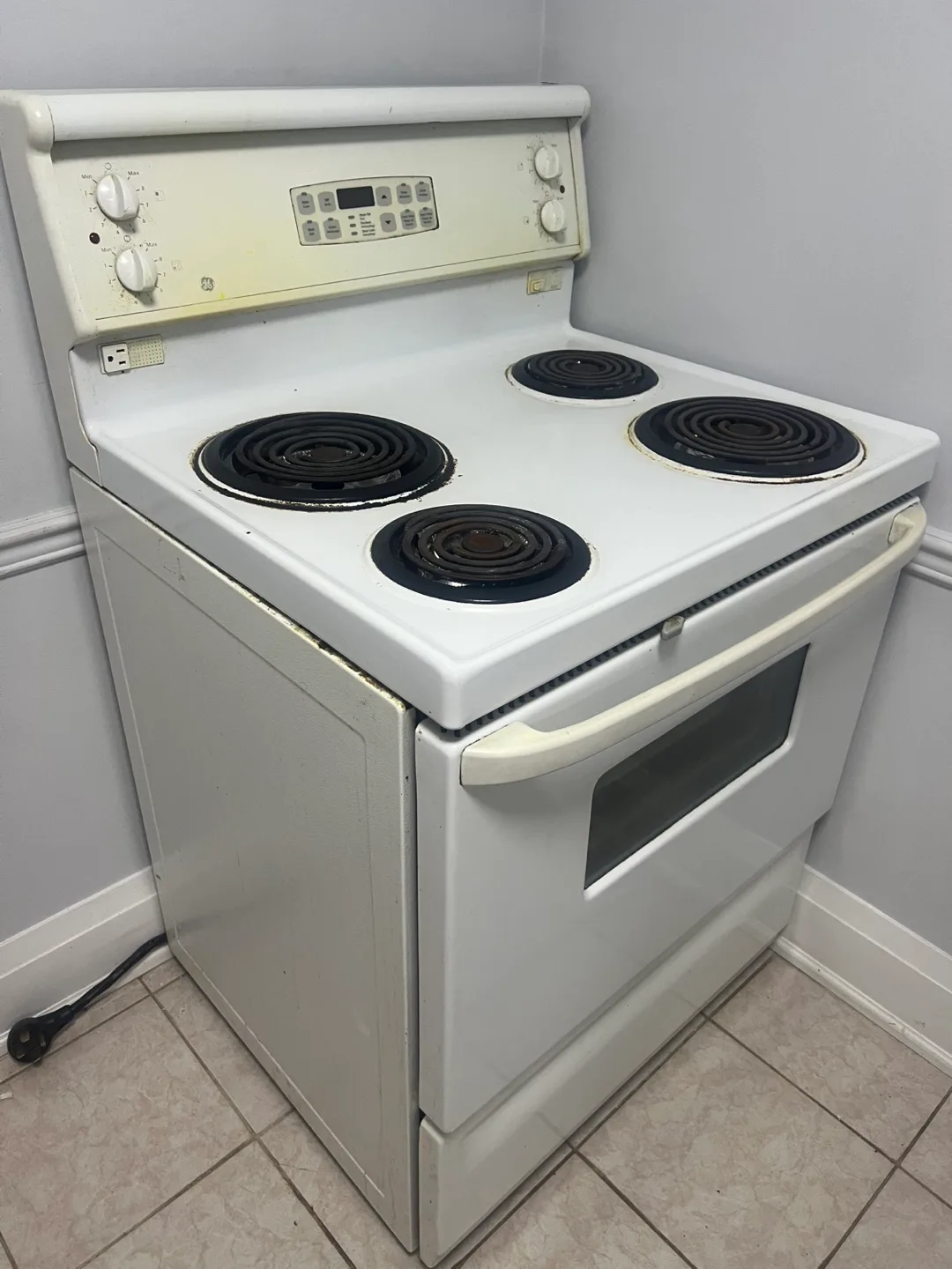 GE Electric Range Stove thumbnail
