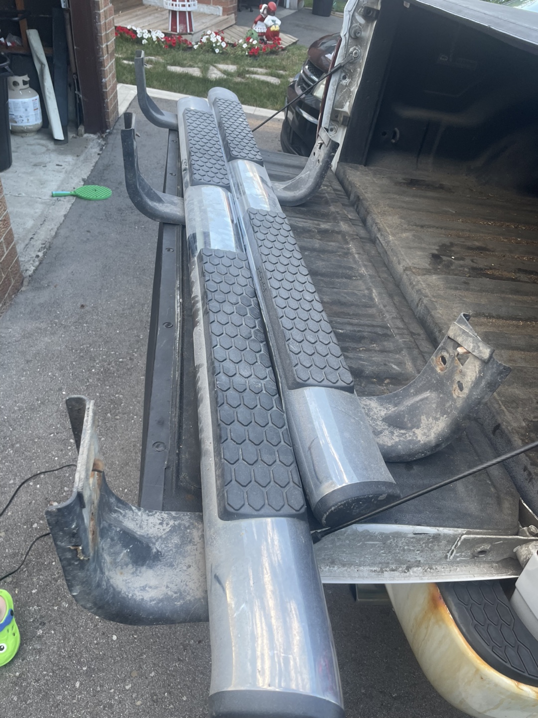 Dodge Ram 4th gen quad cab - Running Boards