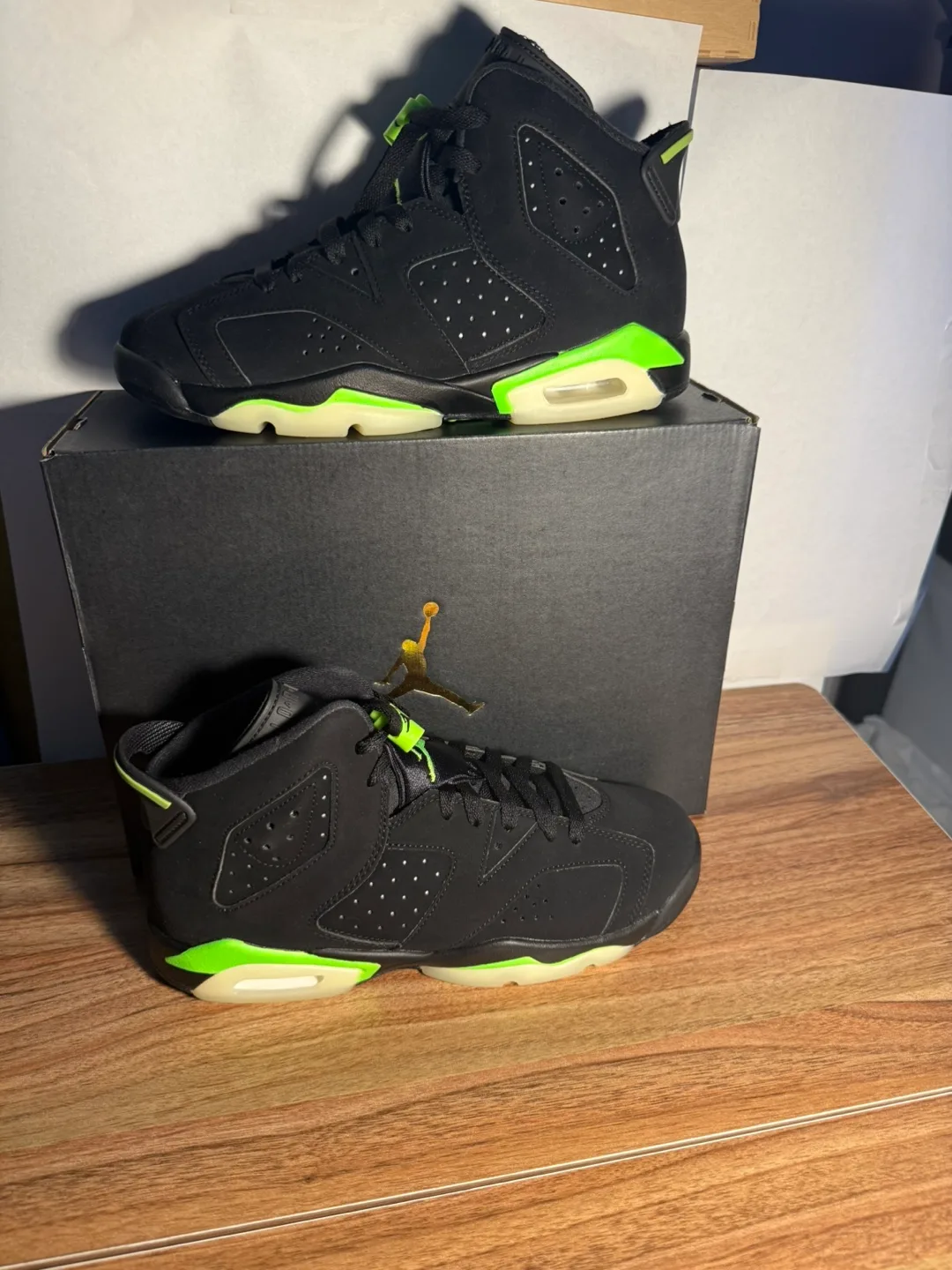 Air Jordan 6 Retro Black/Electric Green, Size 7Y thumbnail