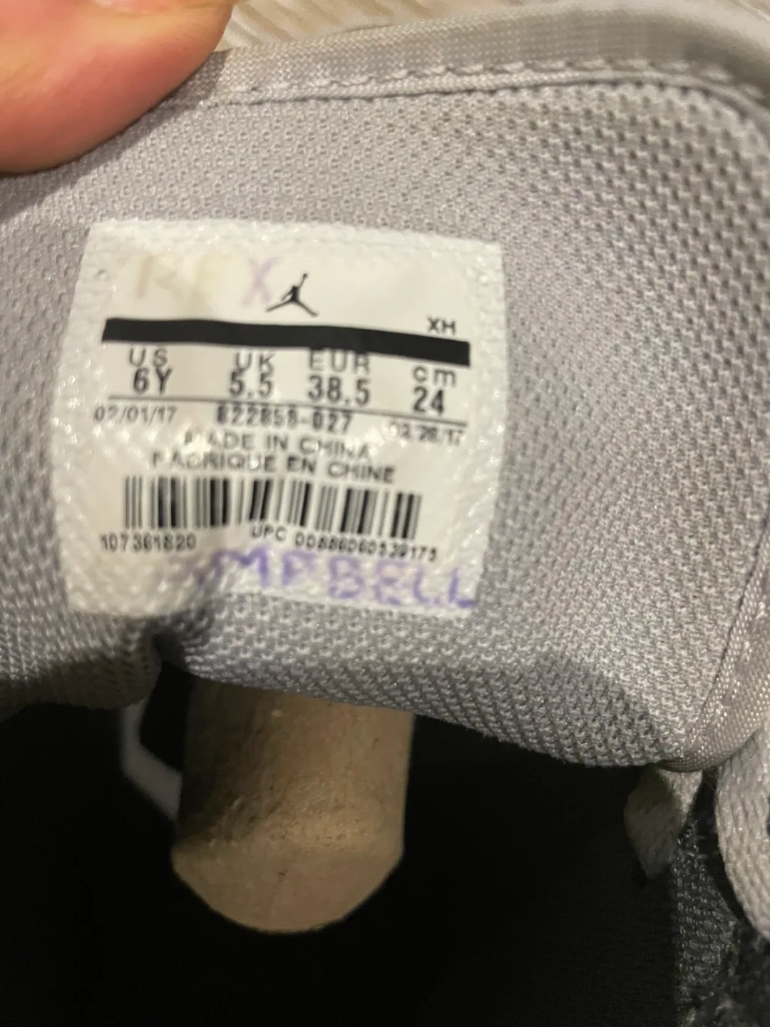 Jordan Air 23 High Tops - Size 6Y image indicator(5)