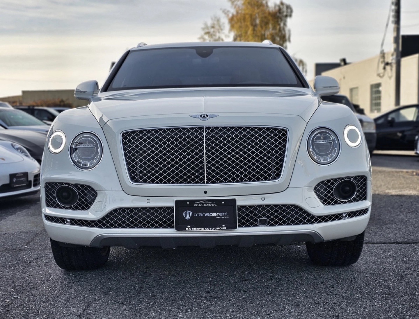 Bentley Bentayga SUV - photo 4