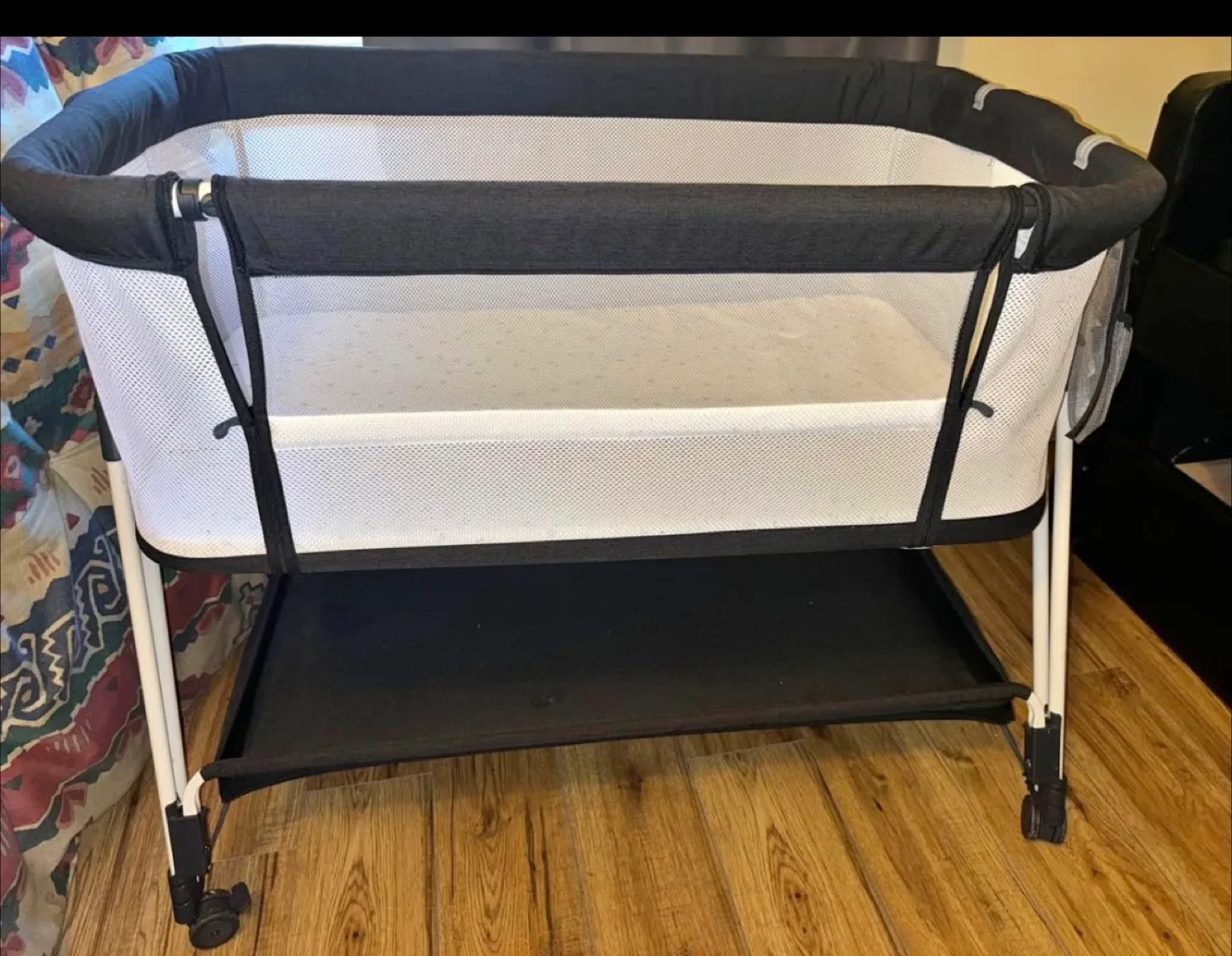 Bassinet - Like New Condition image indicator(2)