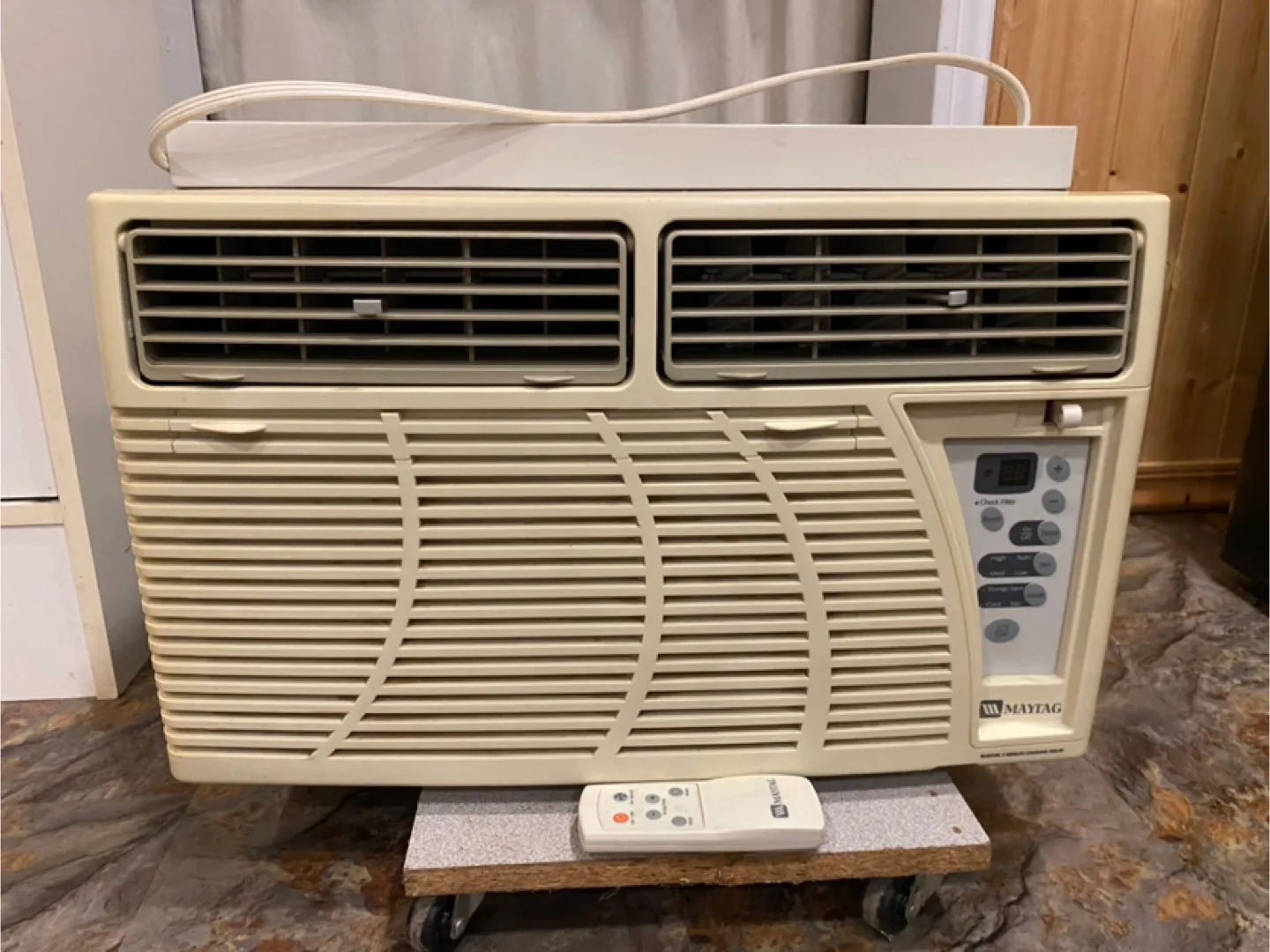 Maytag Window Air Conditioner with Remote thumbnail