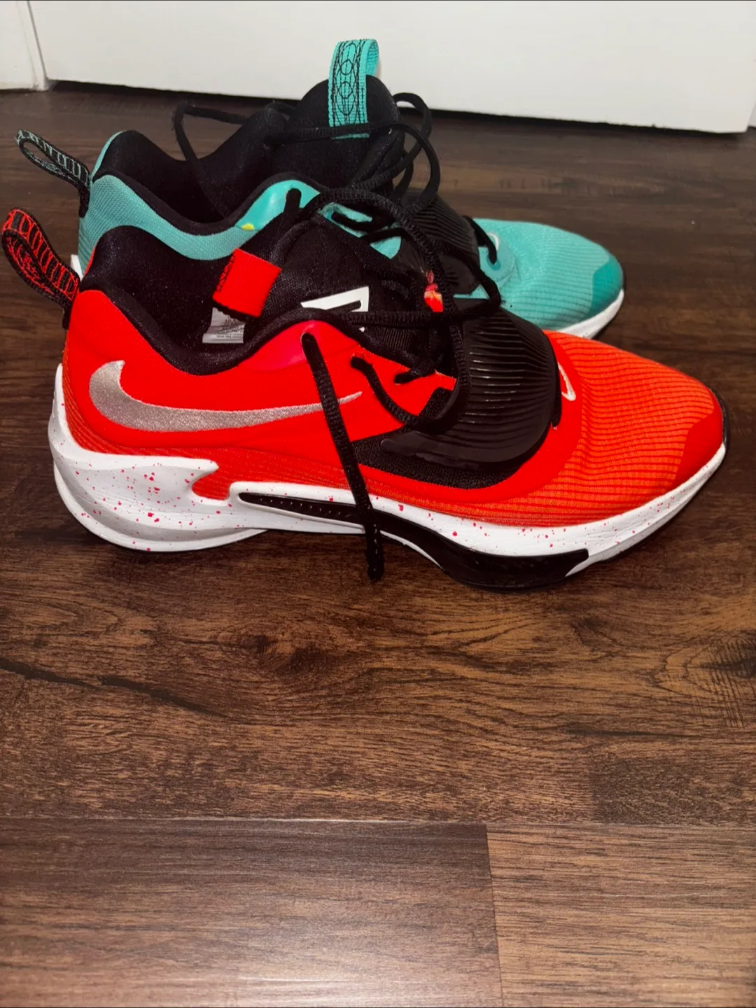 Giannis zoom freak 3 size 10.5 image indicator(2)