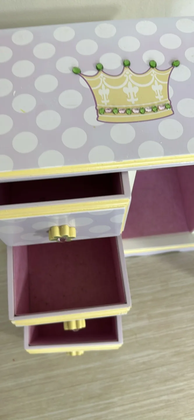 Kids' Wooden Jewelry Box image indicator(4)