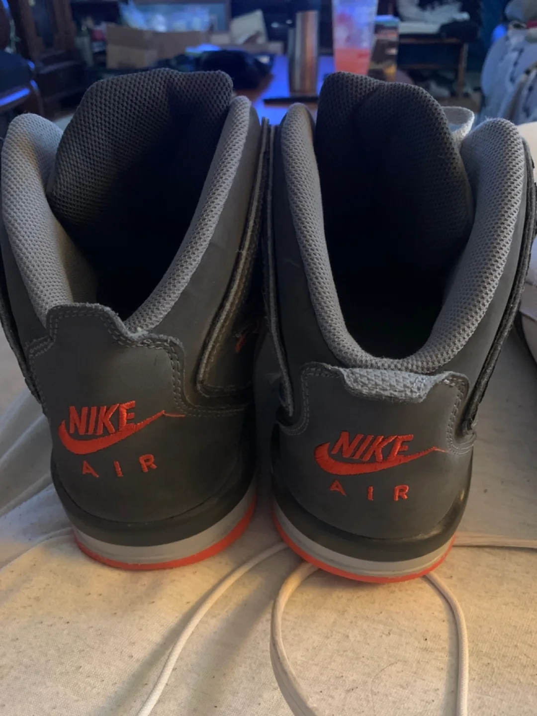 Nike Flight High Tops - Grey/orange image indicator(2)