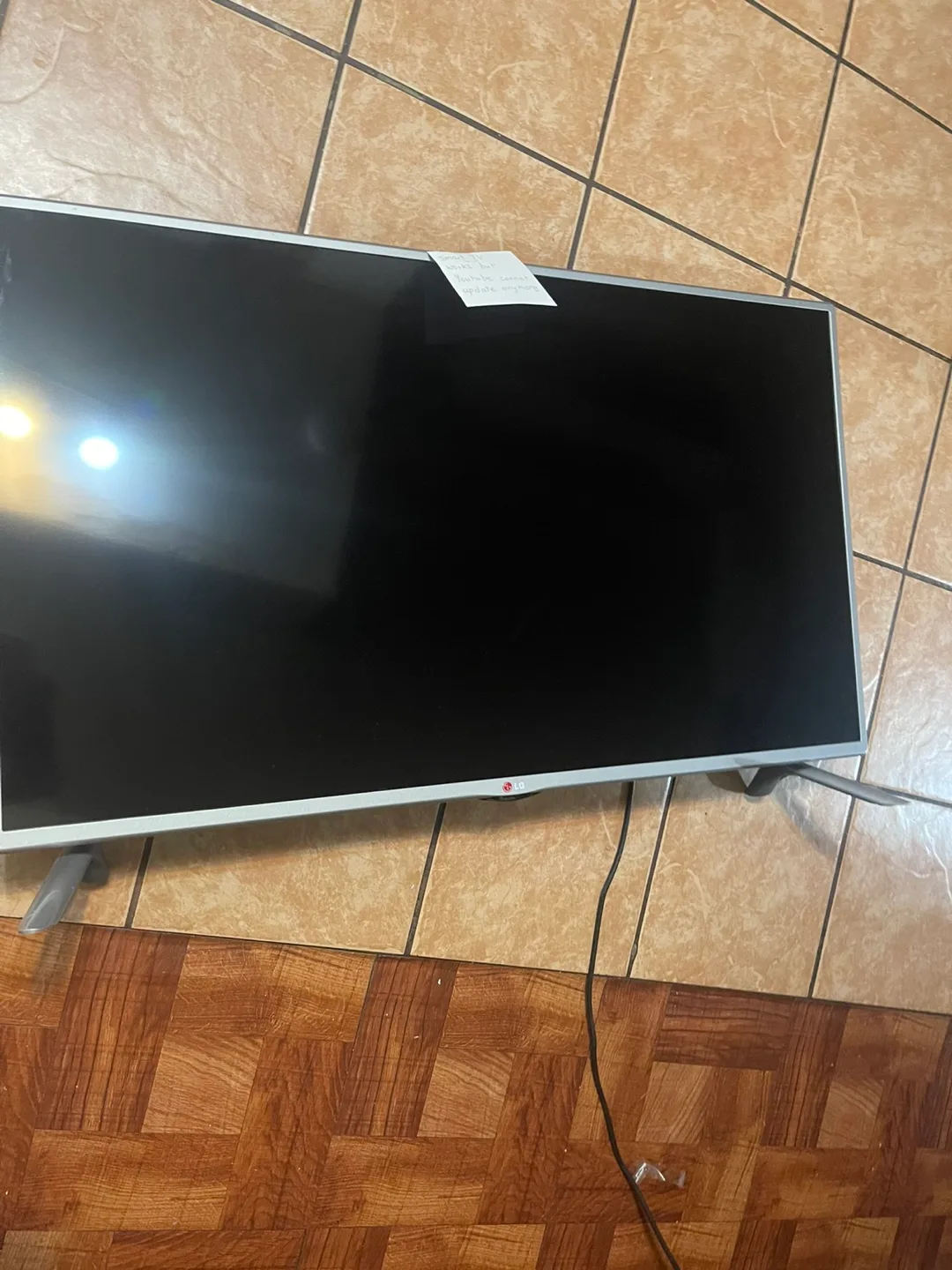 Lg smart tv 36x20 thumbnail
