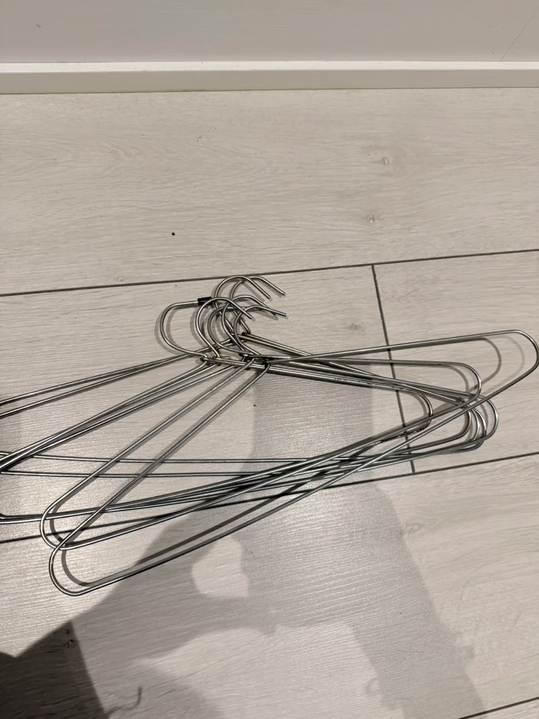 Metal Clothes Hangers - Blue & Silver image indicator(2)