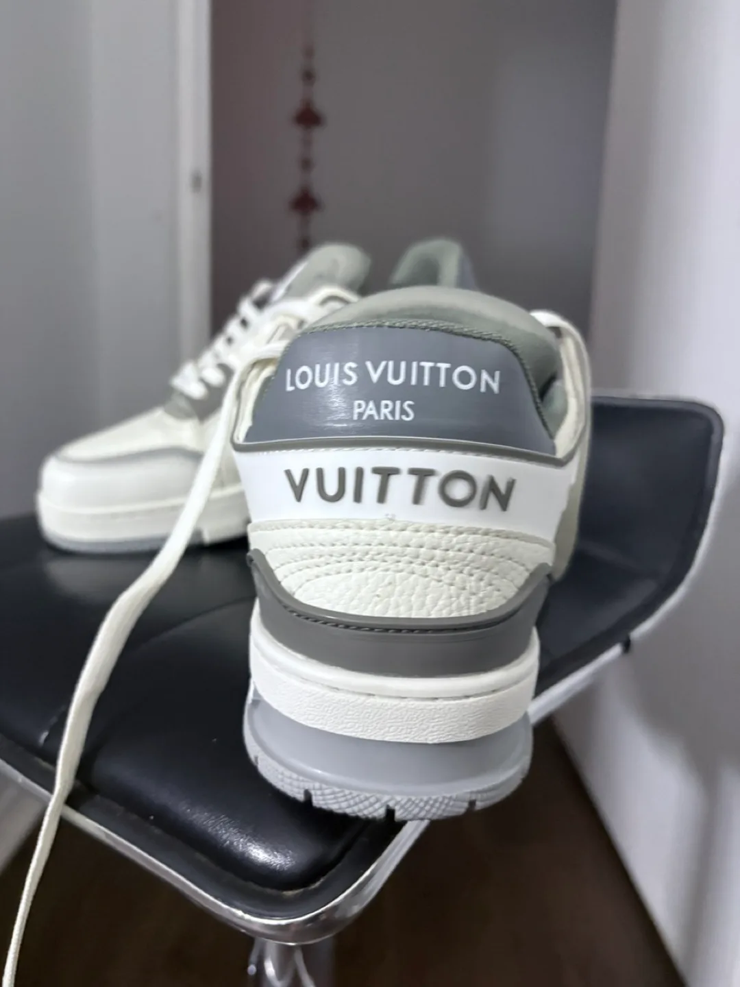LV sneakers size 10 image indicator(4)