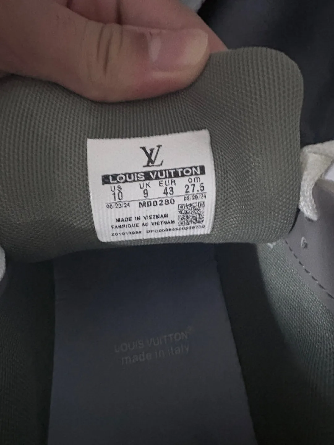 LV sneakers size 10 image indicator(2)
