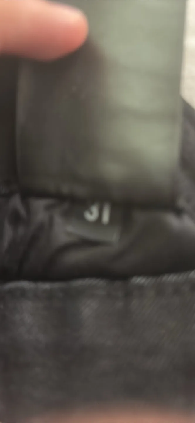 Amiri Jeans size 31 image indicator(8)