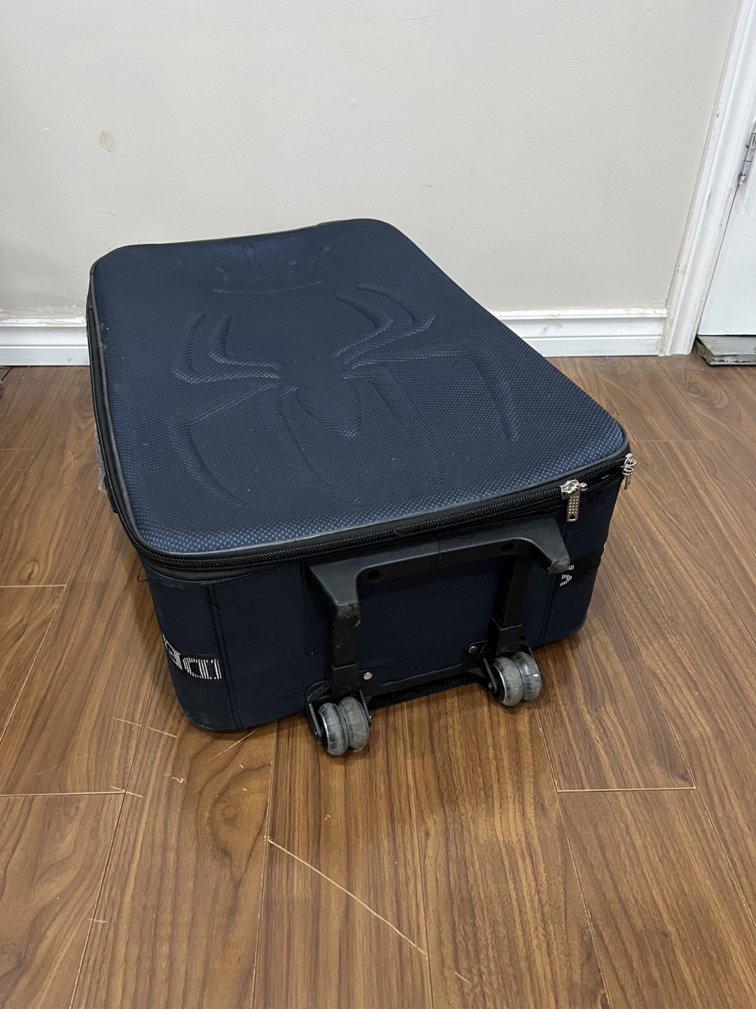 Spider-Man 28" Rolling Luggage - photo 2