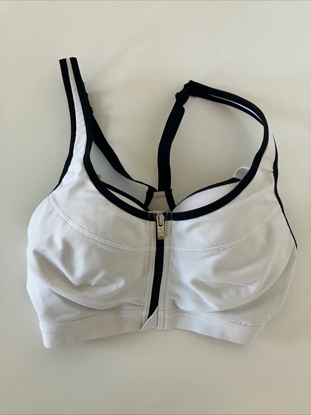 Victoria's Secret Sport Bra 32C thumbnail