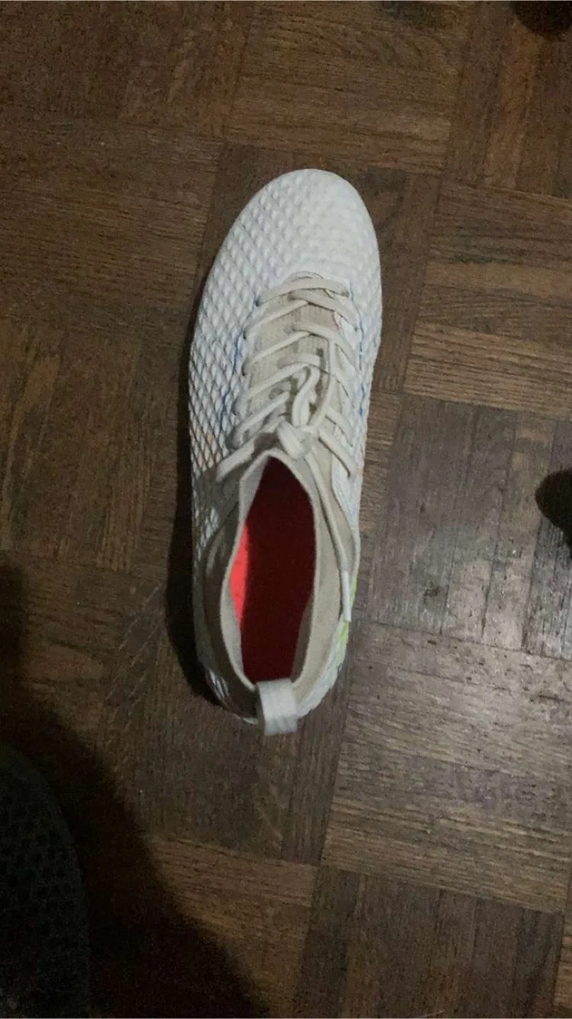 Soccer Cleats image indicator(4)