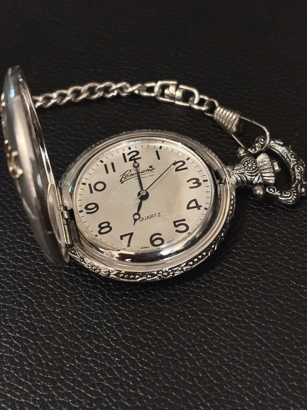 Pocket Watch with Nature Design thumbnail