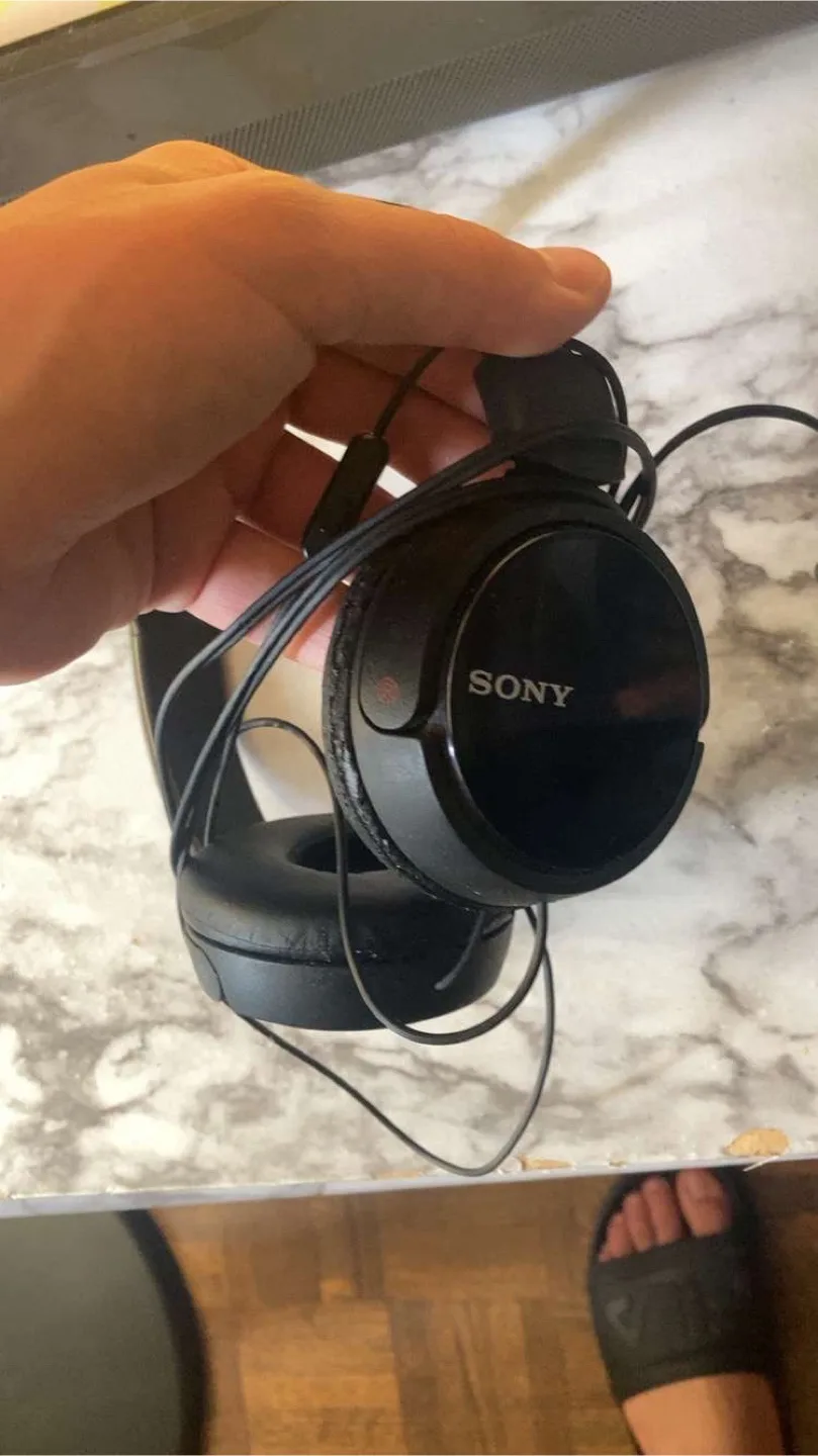 Sony Headphones image indicator(2)