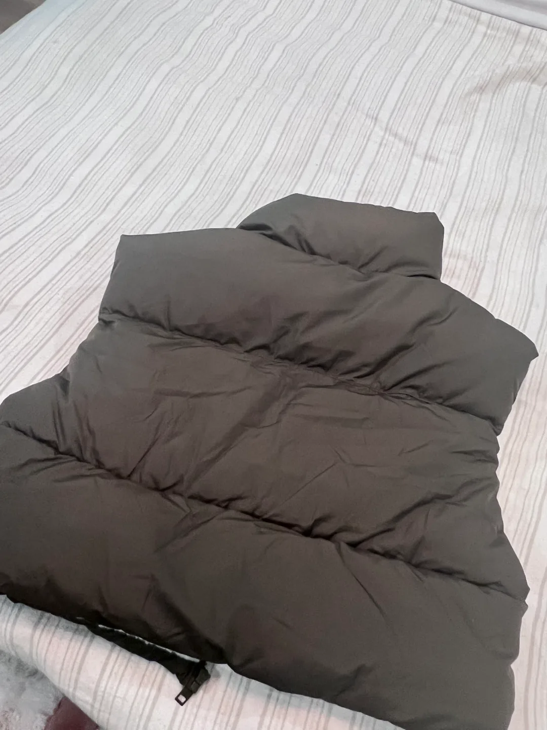 Women’s Aeropostale Sherpa Lined Vest - Size XL image indicator(5)