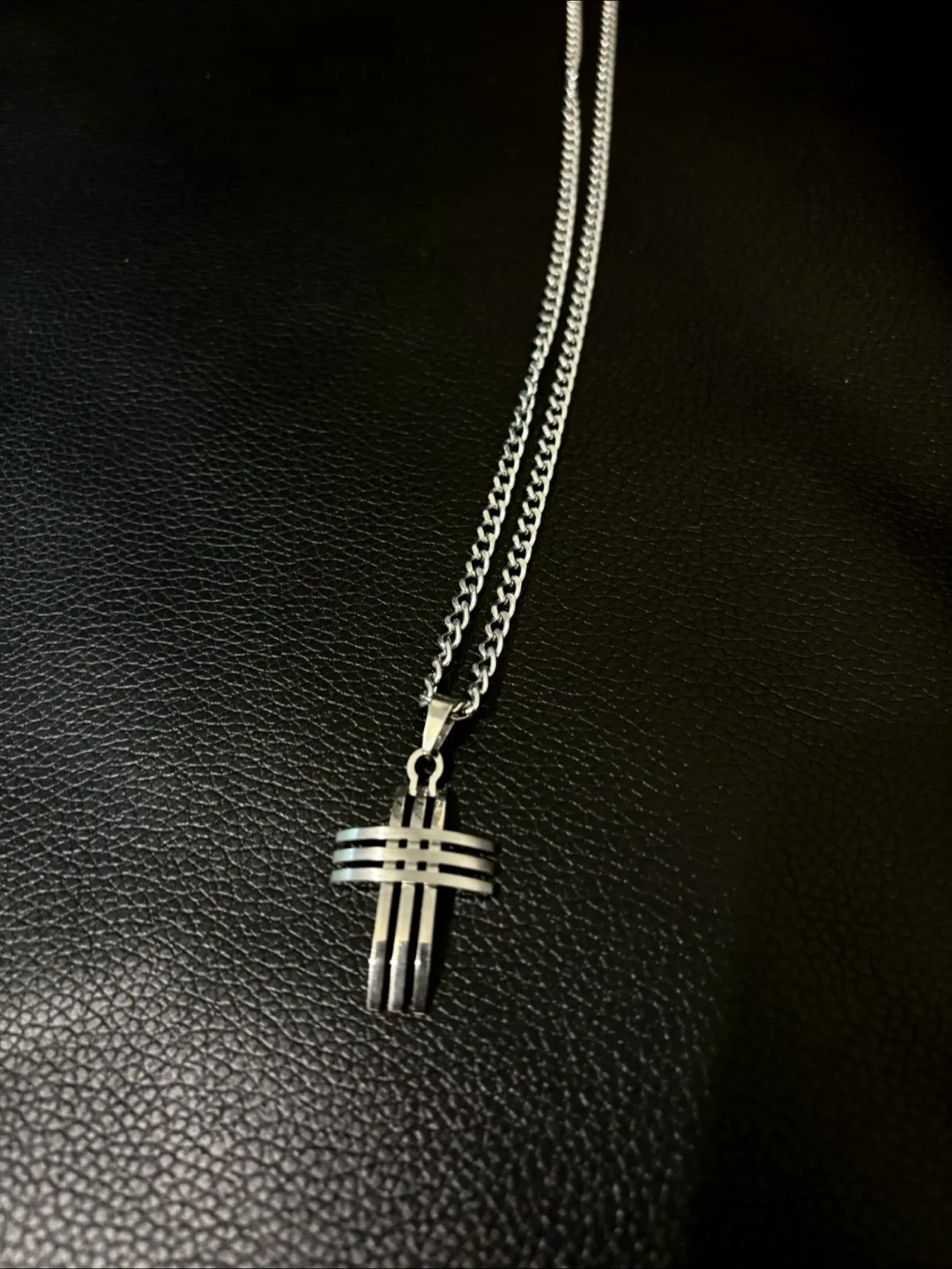 Silver Cross Pendant Necklace image indicator(2)