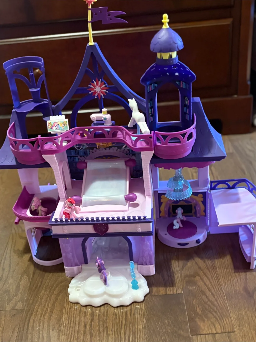 My Little Pony Friendship Rainbow Kingdom Castle thumbnail