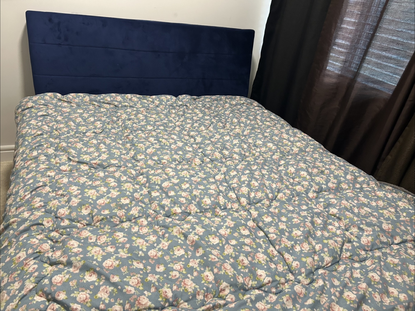 Queen size bed frame - photo 4