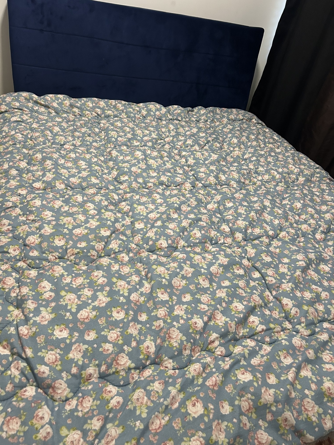 Queen size bed frame - photo 2