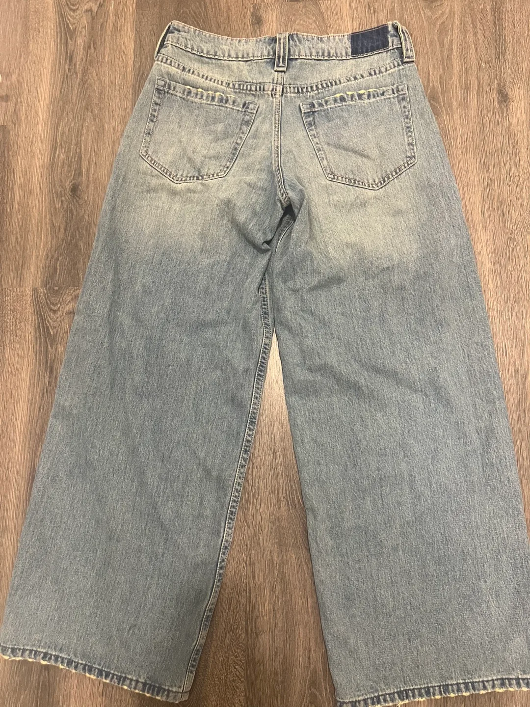 Hollister Jeans & Uniqlo pants image indicator(3)