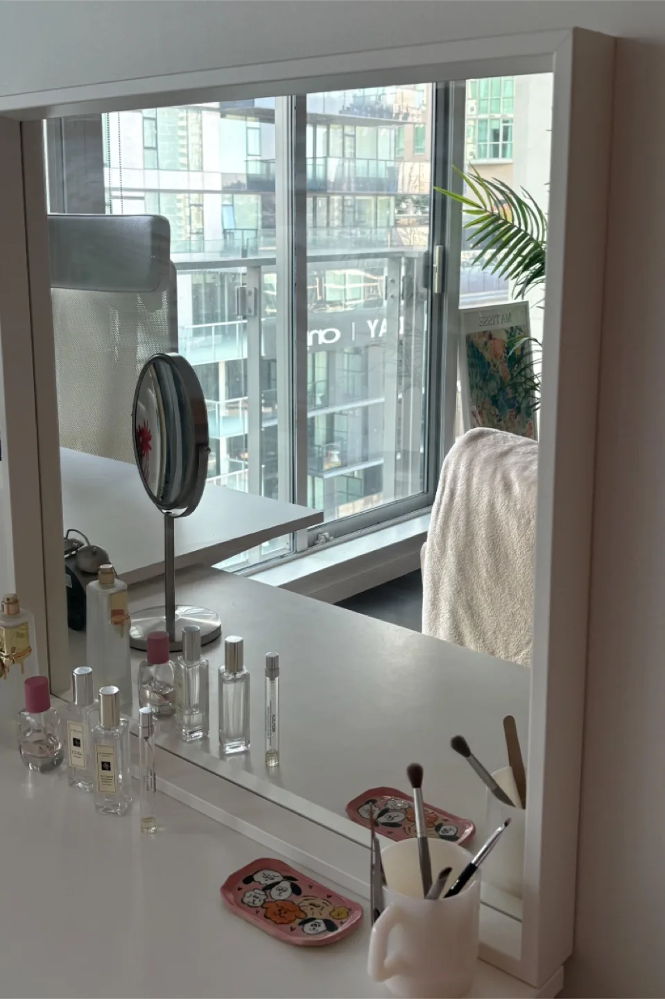 Mirror thumbnail