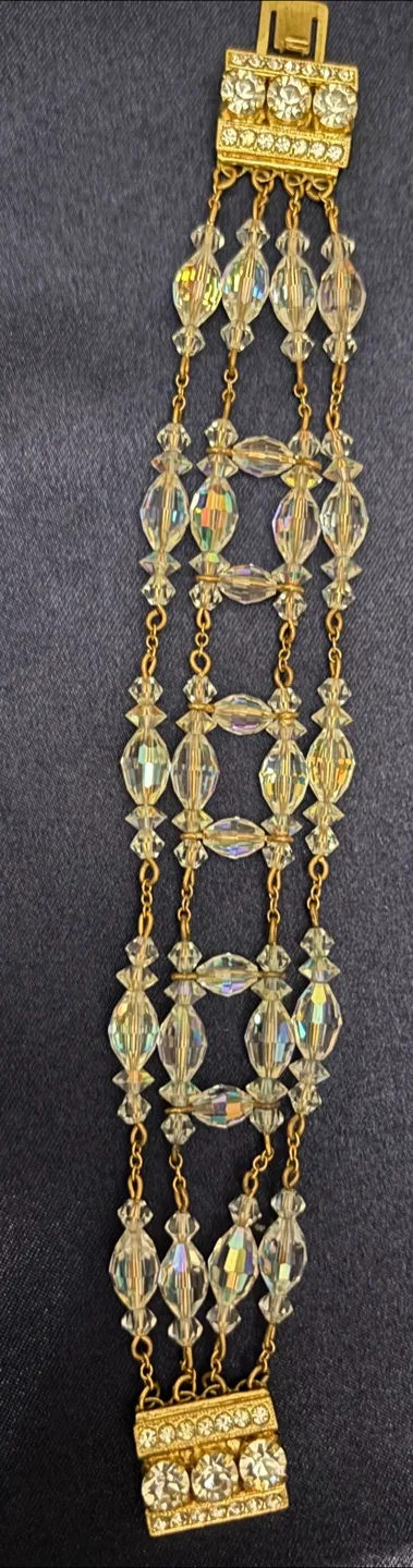 Vintage Crystal Bracelet thumbnail
