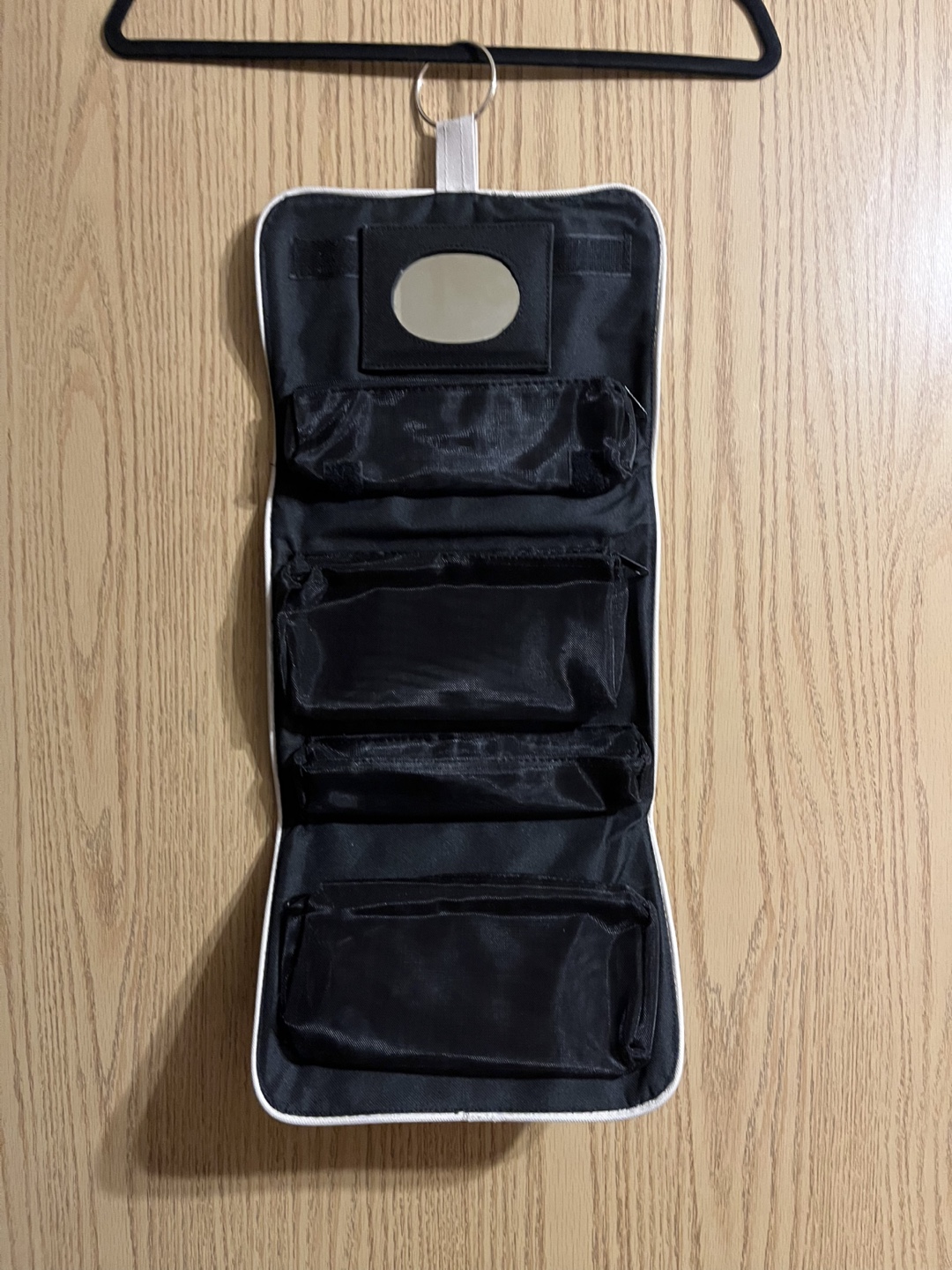 HANGING TOILETRY TRAVEL BAGS - photo 5
