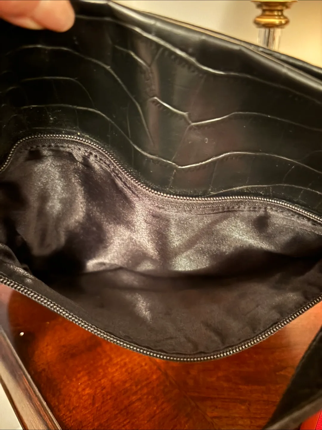 Danier Black Leather Shoulder Bag image indicator(6)