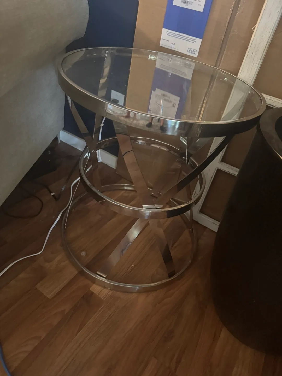 Assorted Home Decor Items thumbnail
