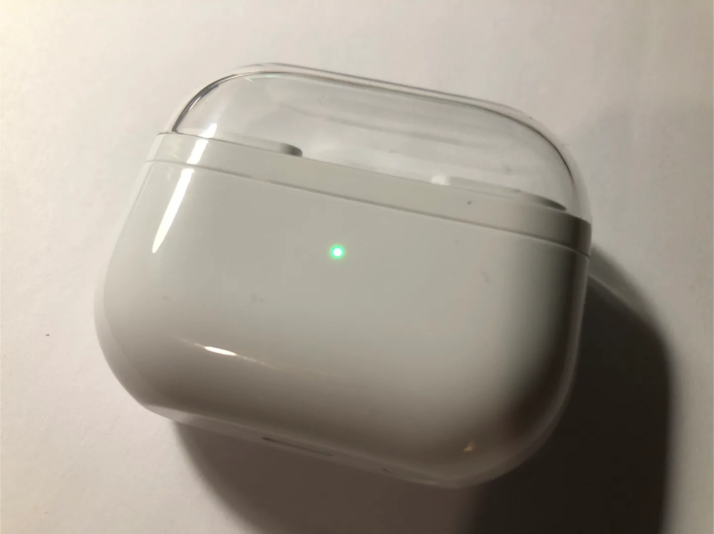 PERFECT Samsung Galaxy Buds 3 Charging Case image indicator(2)