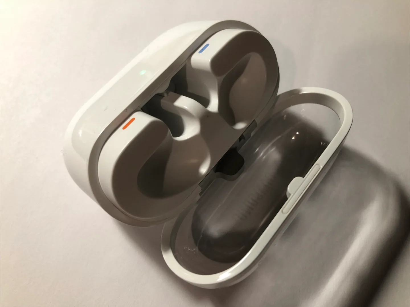 PERFECT Samsung Galaxy Buds 3 Charging Case image indicator(5)
