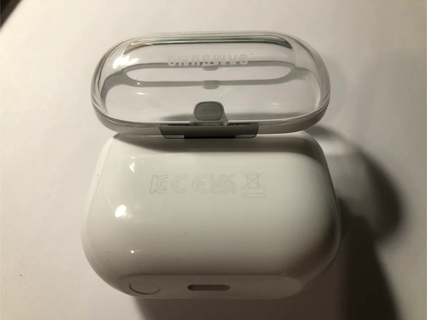 PERFECT Samsung Galaxy Buds 3 Charging Case image indicator(4)