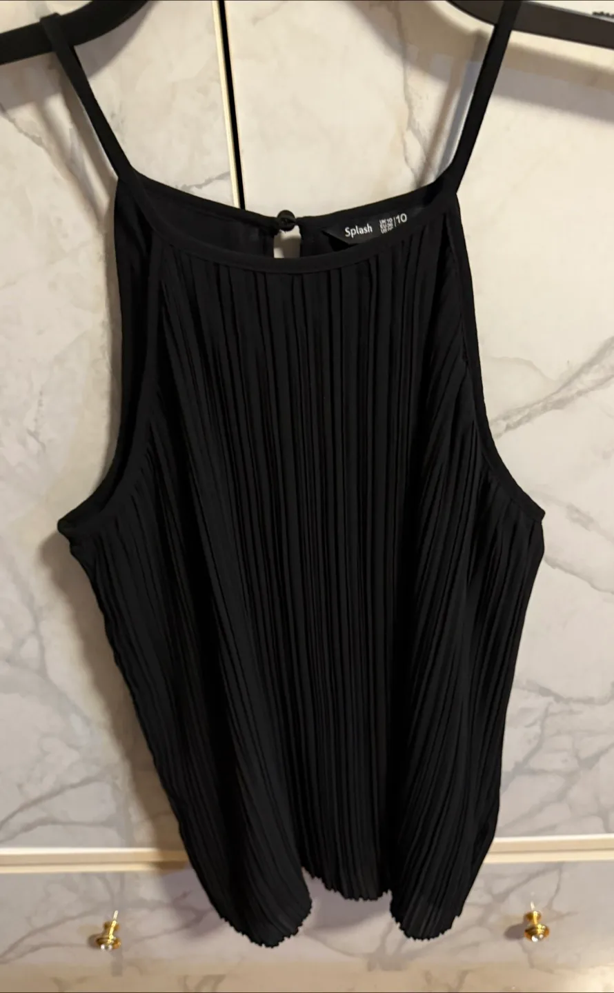 Bundle of women 5 Tank Tops- Size M. $20 for all 5 pieces image indicator(10)