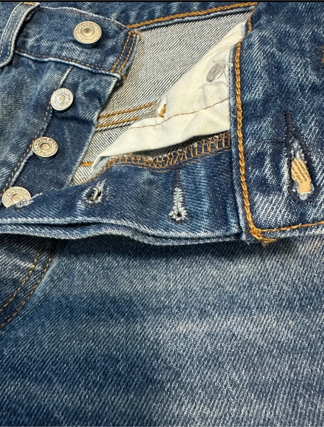 Levi’s 501 Mid Thigh Women’s Shorts | Medium Wash image indicator(5)