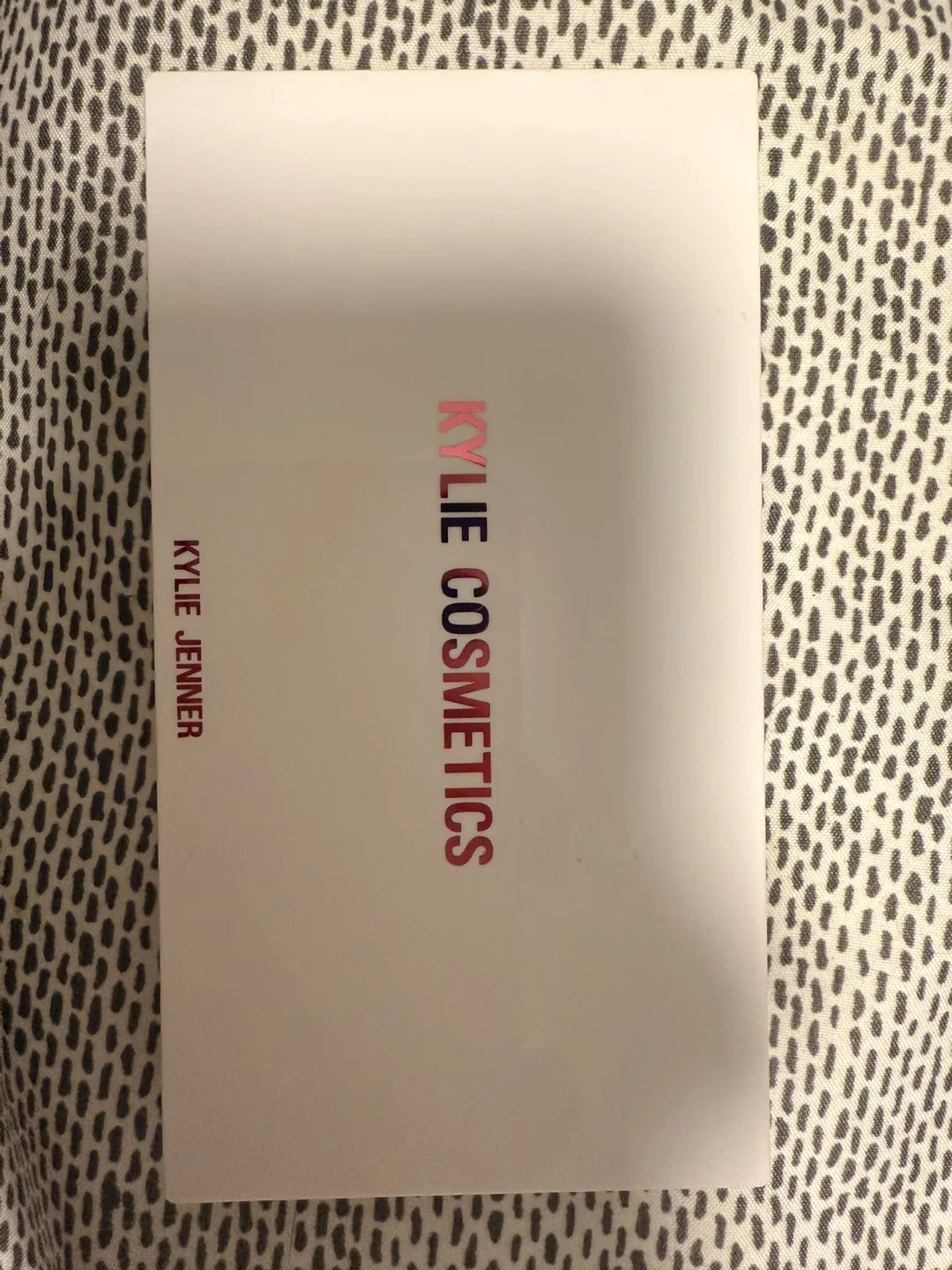 Kylie Cosmetics Kylie Jenner Eyeshadow Palette thumbnail