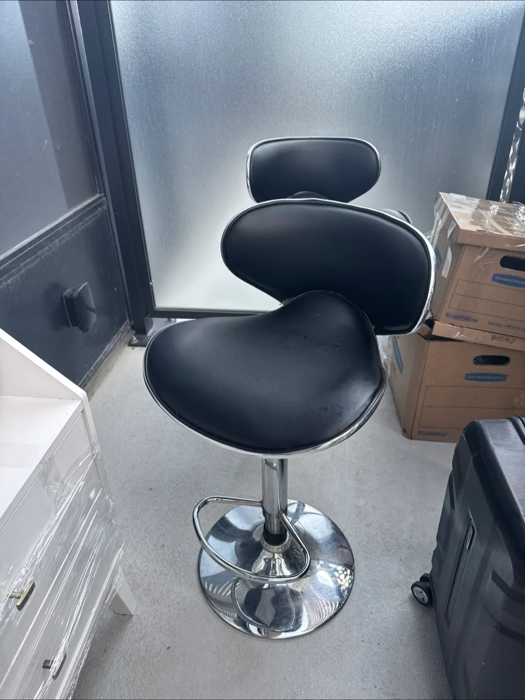 Wide & Sturdy Adjustable Bar Stools – Set of 2 image indicator(2)