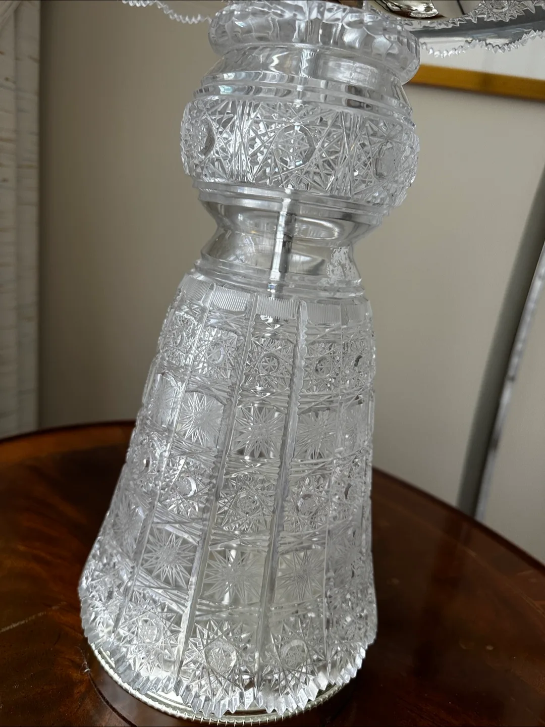 Bohemia Crystal Lamp - Excellent Condition image indicator(3)