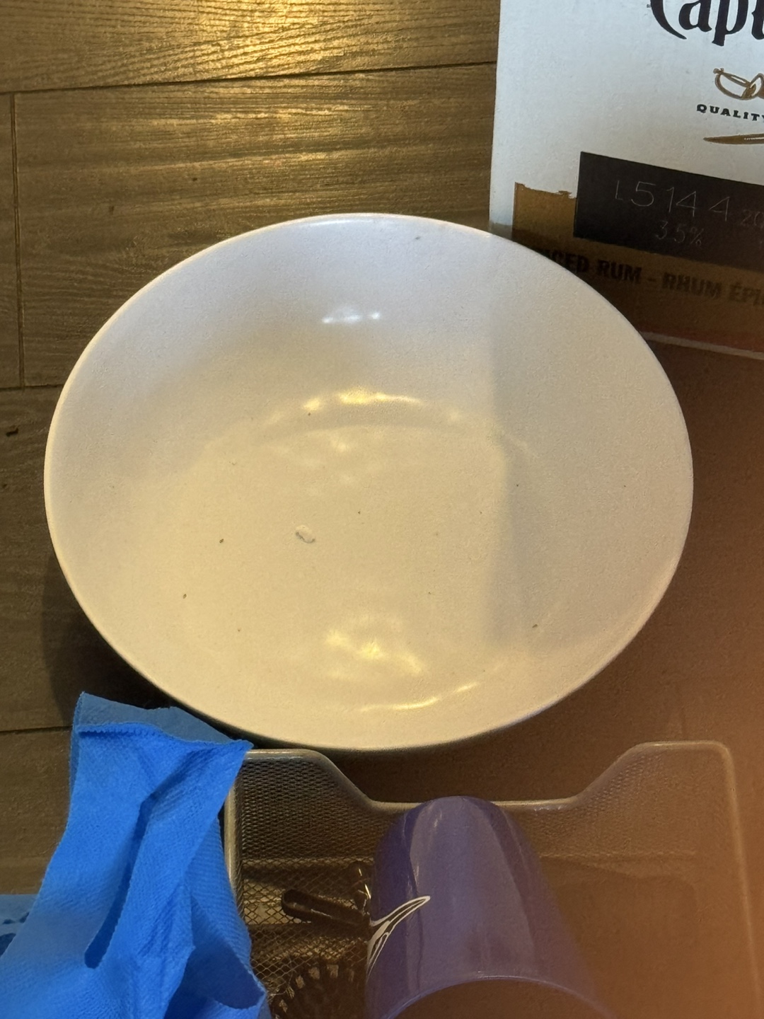 Assorted kitchen items - photo 3