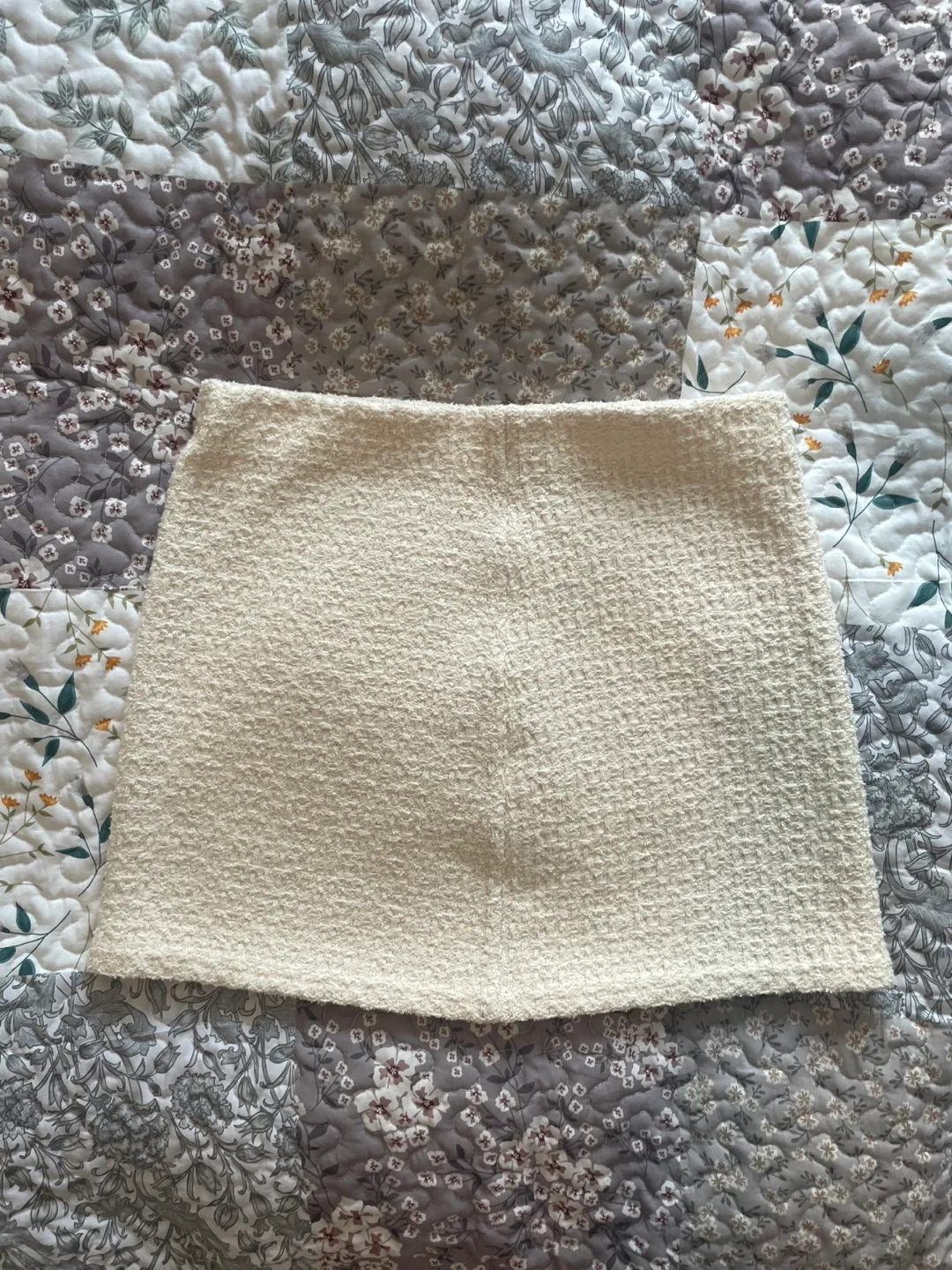 NWT Uniqlo White Knit Mini Skirt - Size L/G image indicator(4)