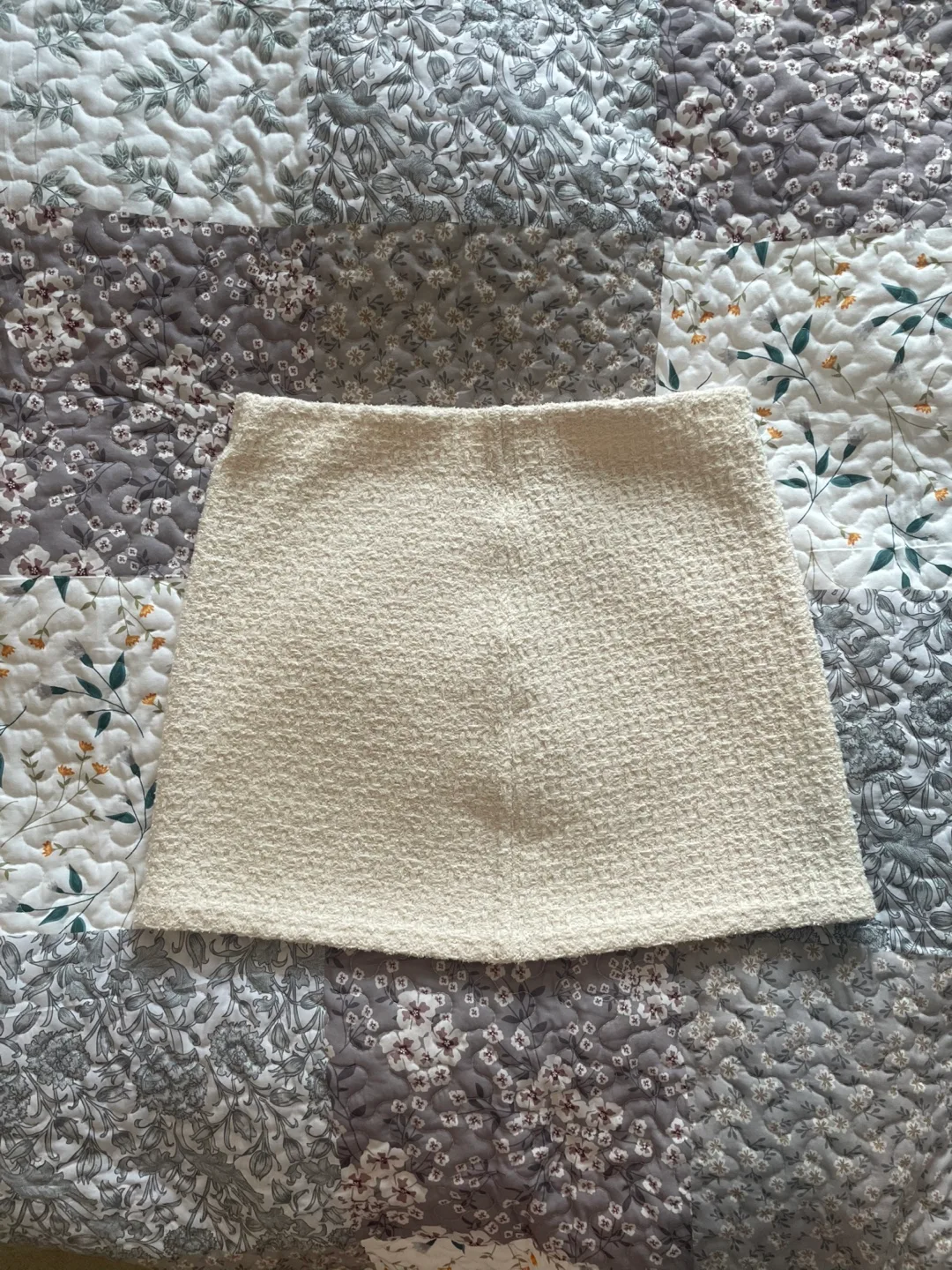 NWT Uniqlo White Knit Mini Skirt - Size L/G image indicator(6)