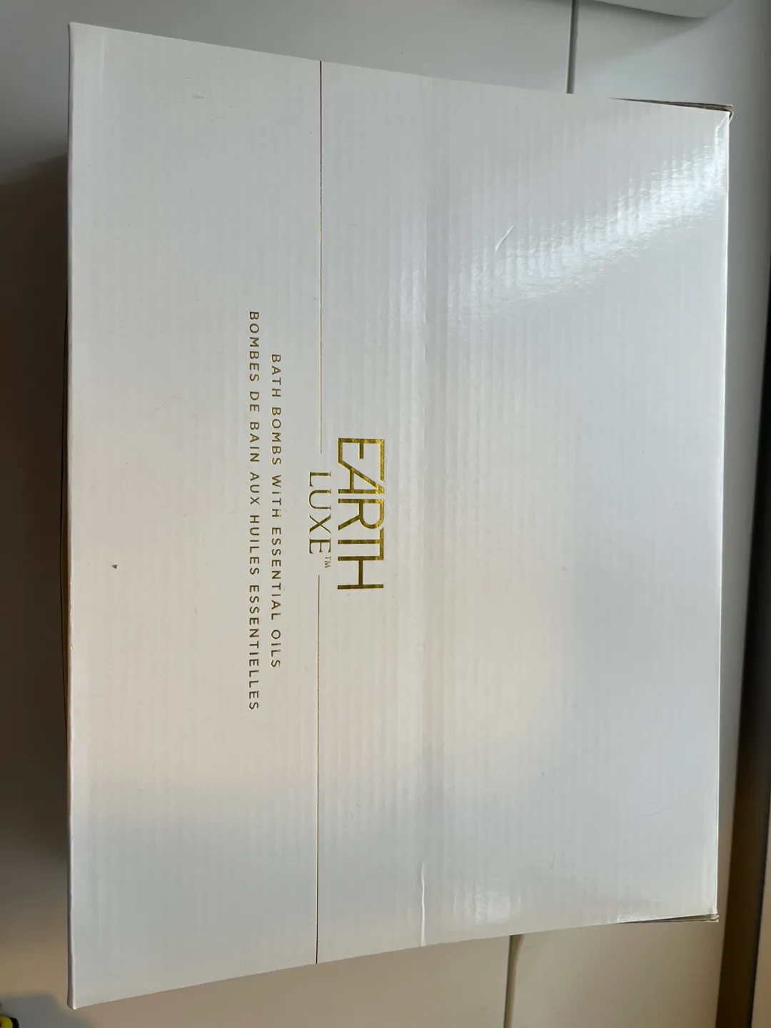 Earth Luxe Bath Bombs with Essential Oil- box of 12 image indicator(6)