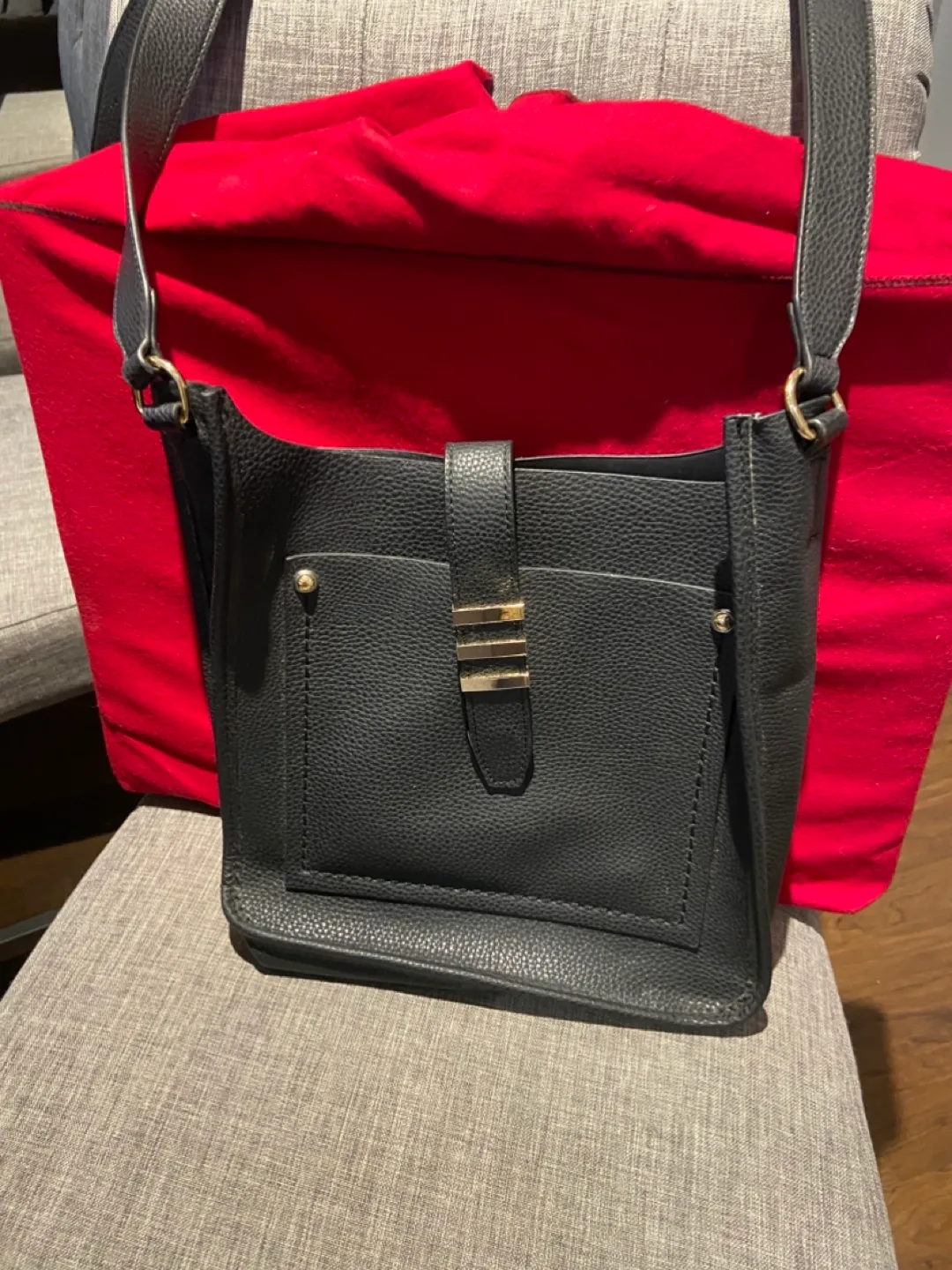 Black Shoulder Bag image indicator(3)