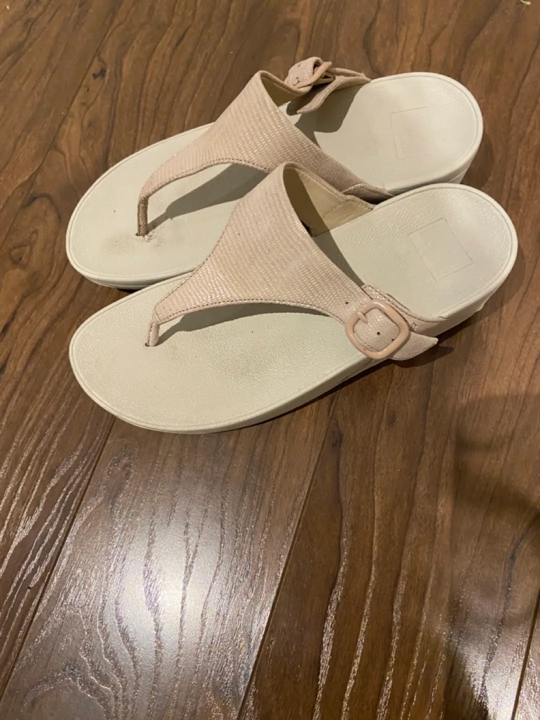 Fitflop Beige Thong Sandals, Size 8 thumbnail