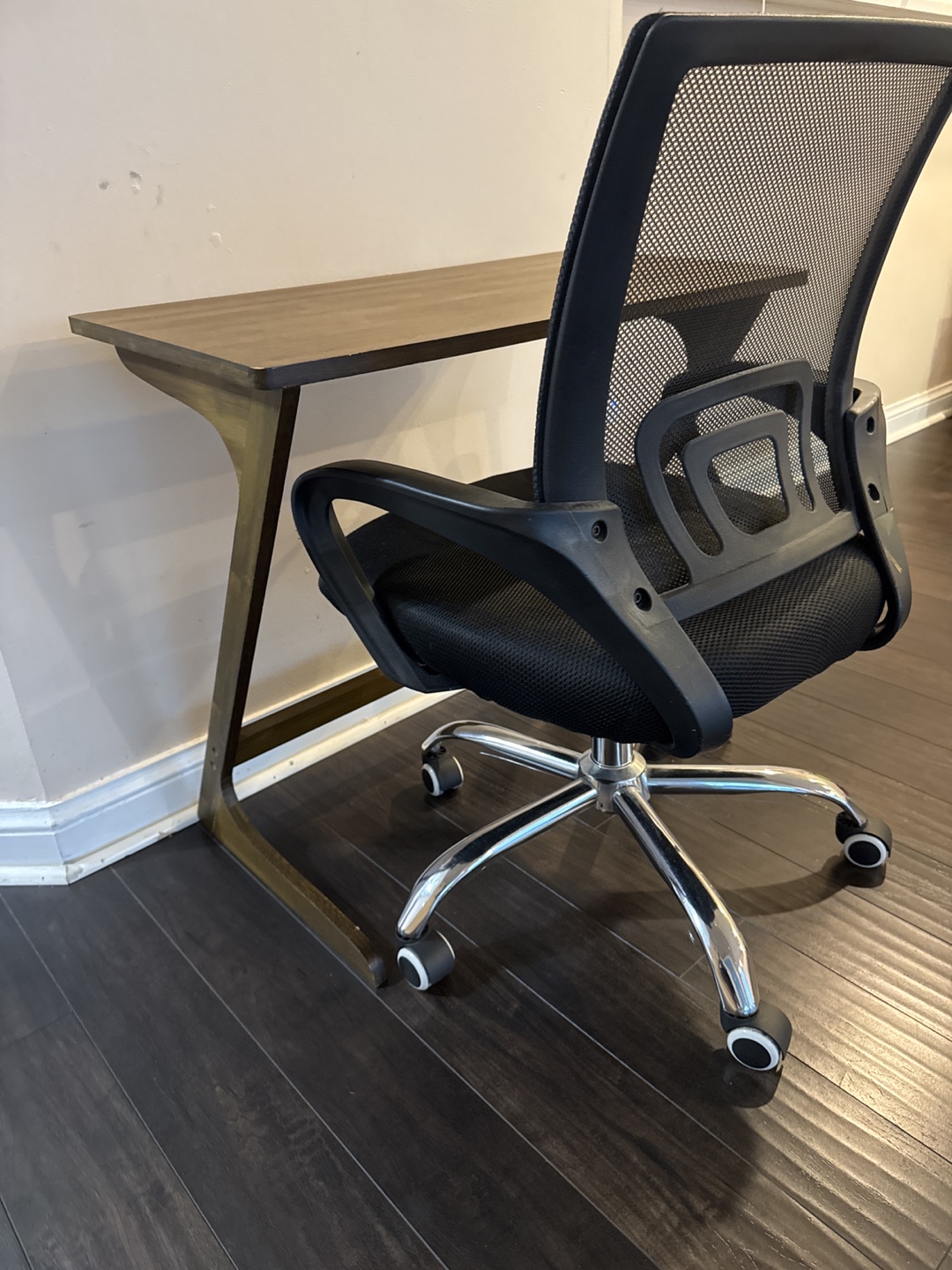 Desk and Office Chair Set - photo 2