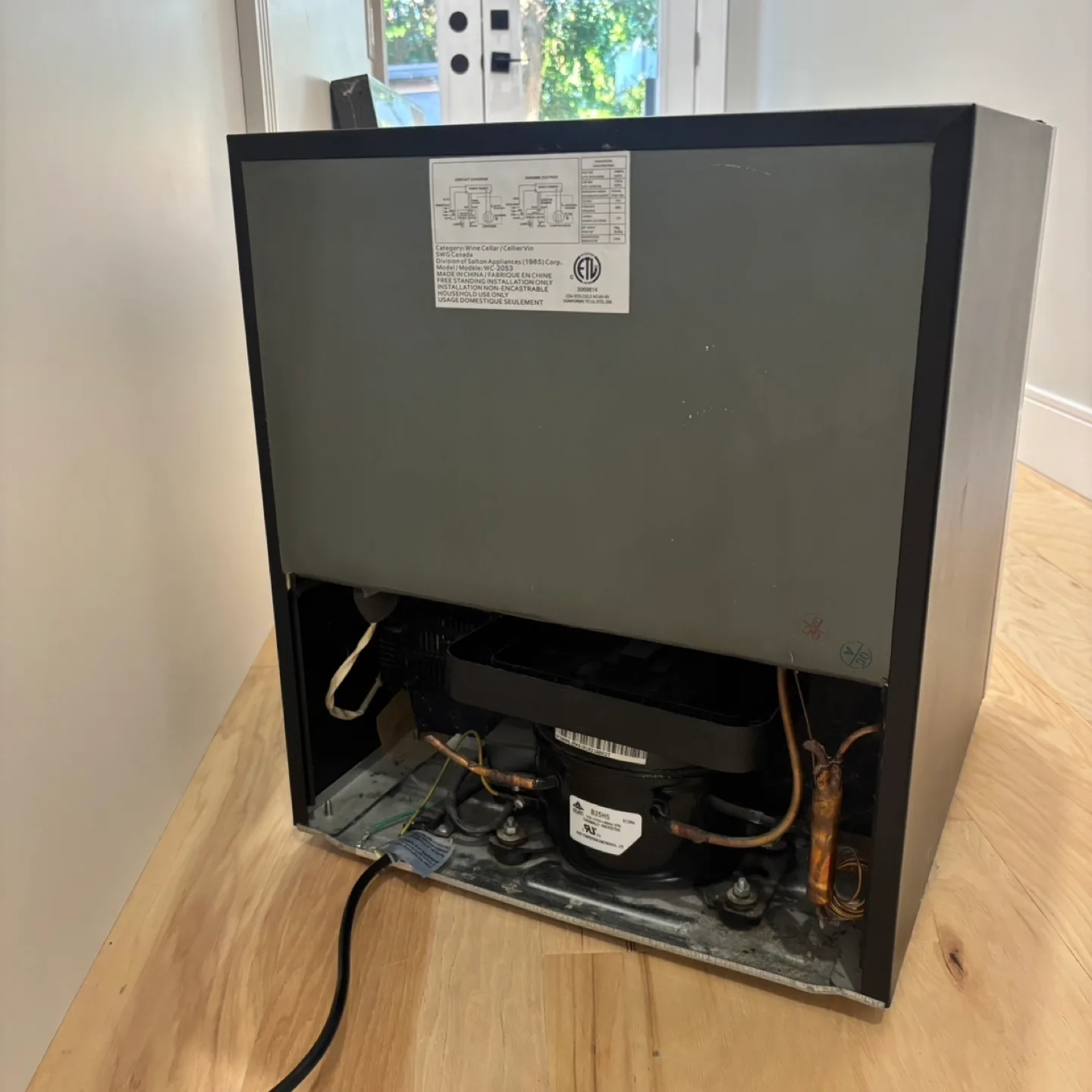 Salton Wine Cooler image indicator(9)