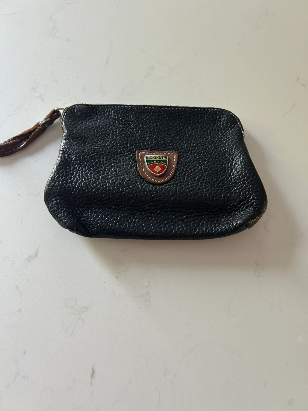 Roots Canada Black Leather Wristlet image indicator(2)