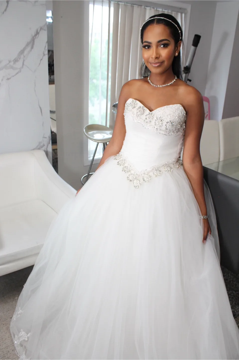 Luxury wedding dress thumbnail