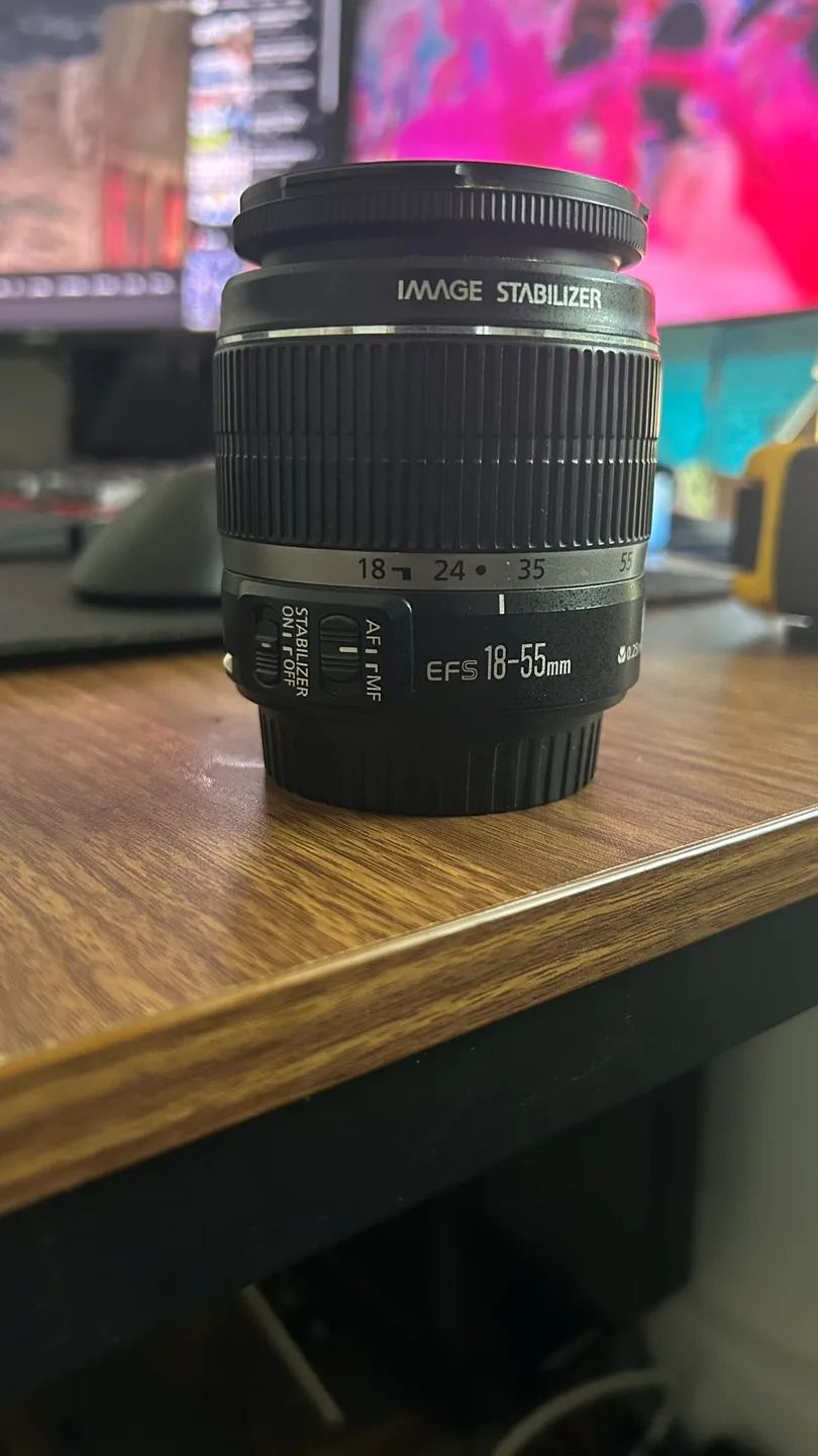 Canon EF-S 18-55mm Lens image indicator(2)